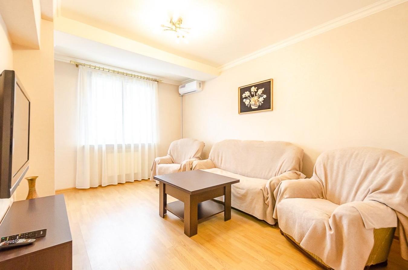 Excellent Apartment In The Center Of The Capital.Amiryan Yerevan Exterior photo